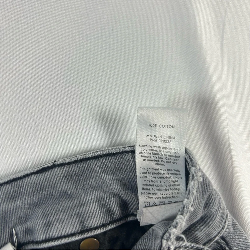 PacSun Women’s Charcoal Distressed‎ High Rise Gestival Jean Shorts Size 26